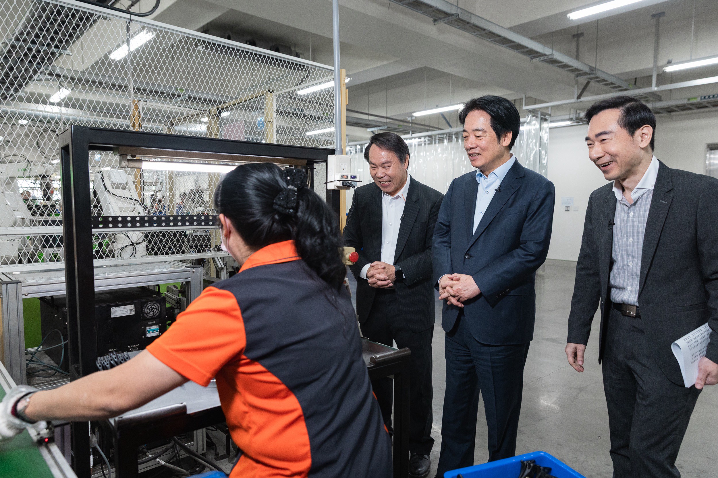  賴清德前往台中神岡的伯鑫工具，展開產業傾聽拜訪之旅。 圖：總統府提供 