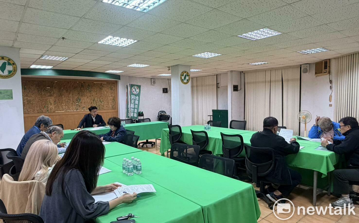 守護民主首都及早因應戰鬥佈局 民進黨南市黨部公布議員初選作業暨里長登記時程