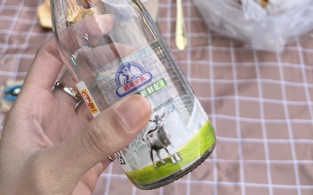 道歉文風格突變!嘉南羊乳「正版羊編」疑遭拔職 業界掀搶羊大戰