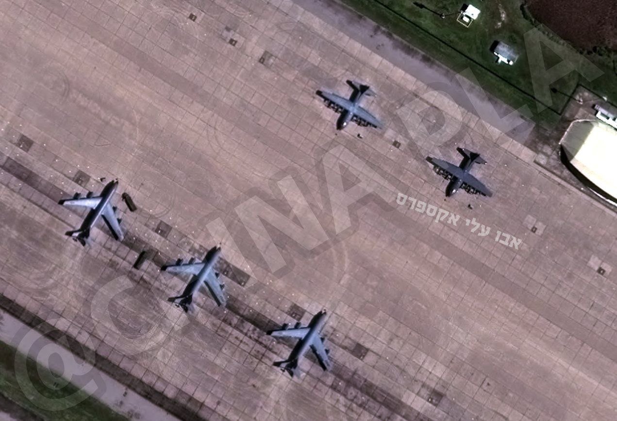  衛星影像觀測畫面指出，目前在迪亞哥加西亞基地（Diego Garcia）僅發現加油機與運輸機，並未見到轟炸機蹤影。 圖：翻攝自 X 