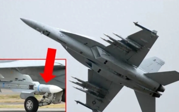 中美空空導彈大對決! AIM-174B對上PL-17 重塑印太超視距空域戰場