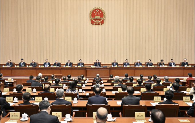  中國人大常委會於當地時間 4 日召開緊急會議，外界普遍認為此次會議將撤銷張又俠、劉振立等人的人大常委資格，以滿足法律層面的正當性，但會議結果卻未提及張、劉二人。 圖：翻攝自 @liumin1988 X 帳號 
