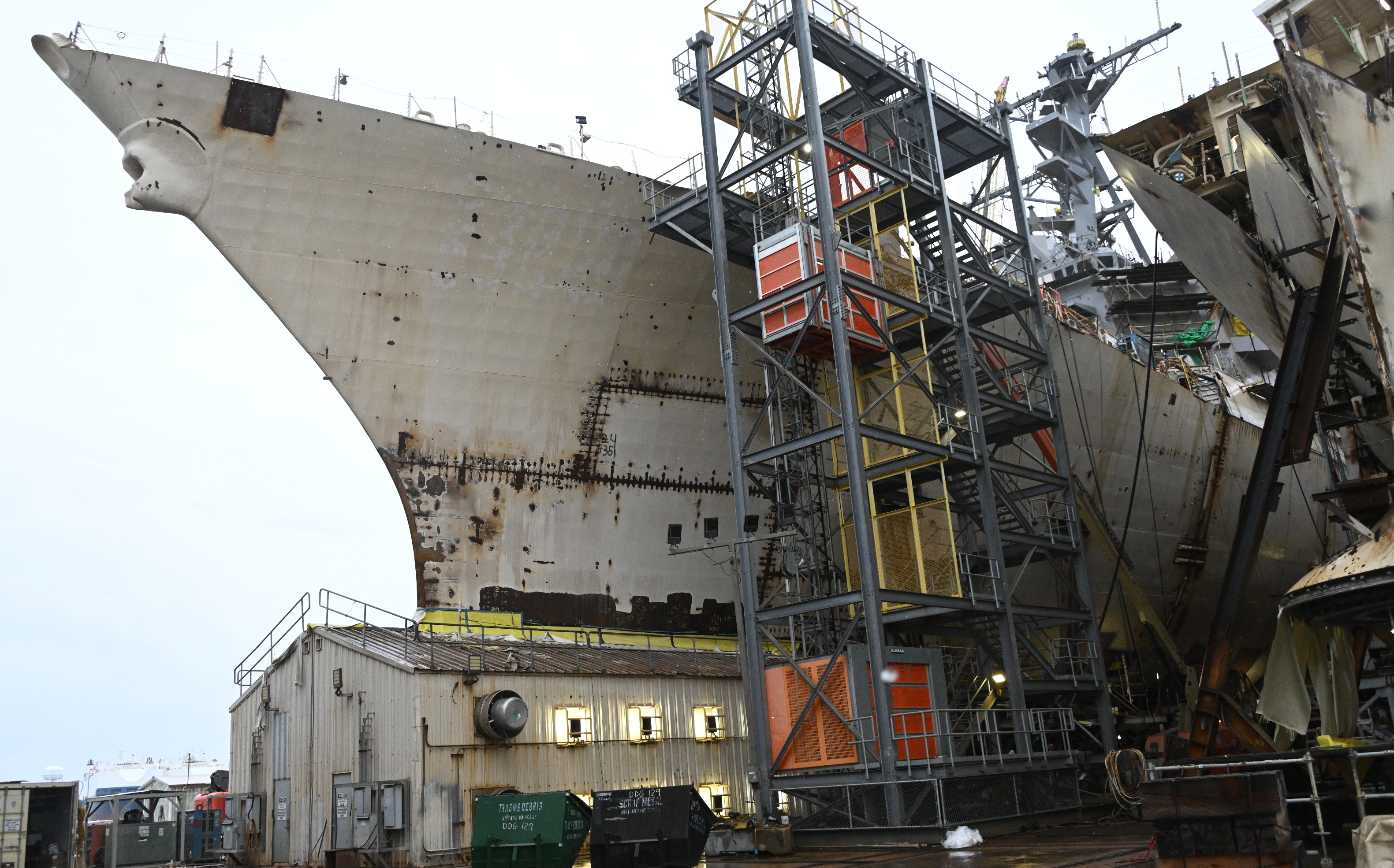 美國船業大翻身?川普公布42頁「海事行動計畫」 誓言重建造船霸權