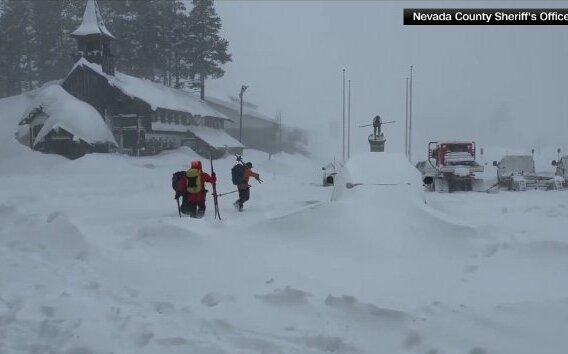 加州太浩湖北部山區雪崩 12名滑雪客+4專業嚮導遇劫 10下落不明