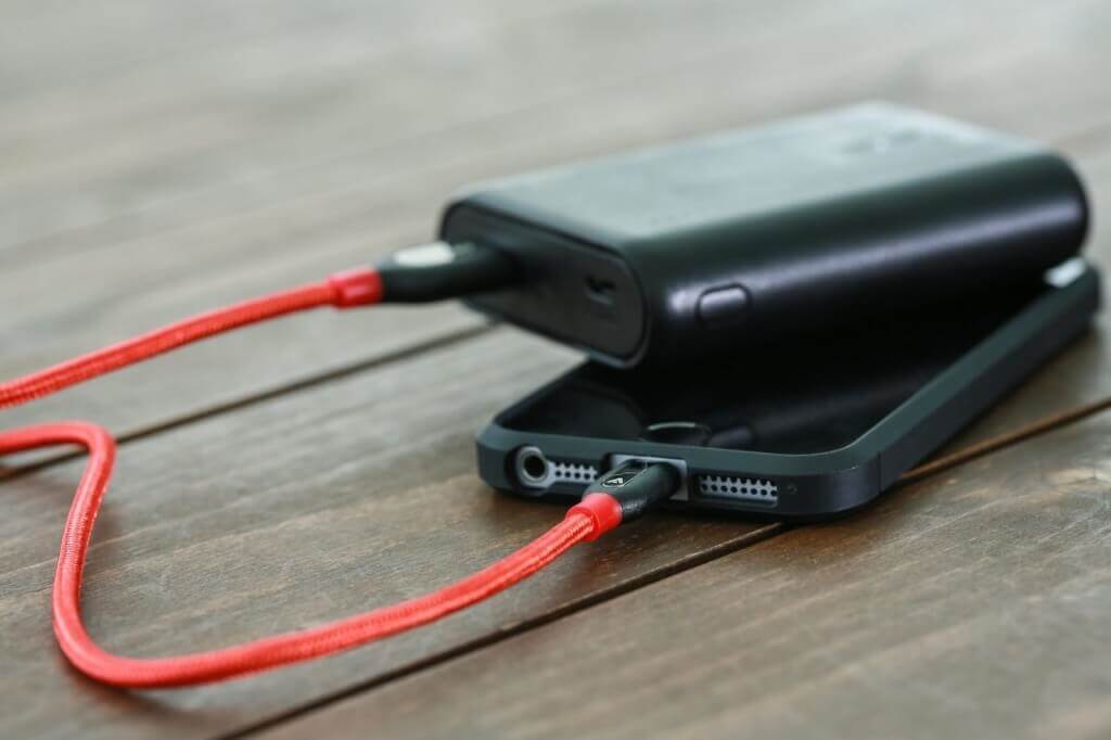 日本擬禁止在機內用行動電源 有望4月起生效