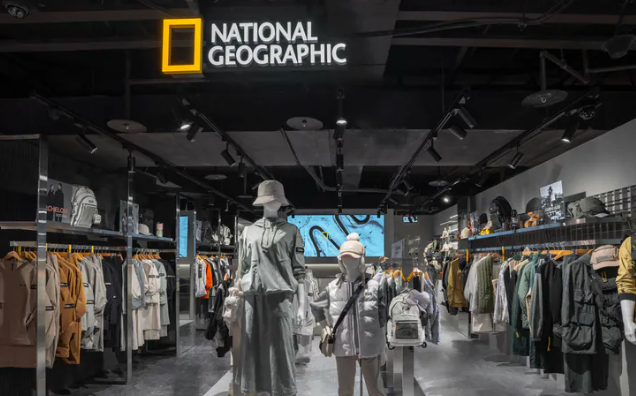 國家地理雜誌服飾爆肉搜客人爭議!品牌稱可供退換貨再遭女子反擊