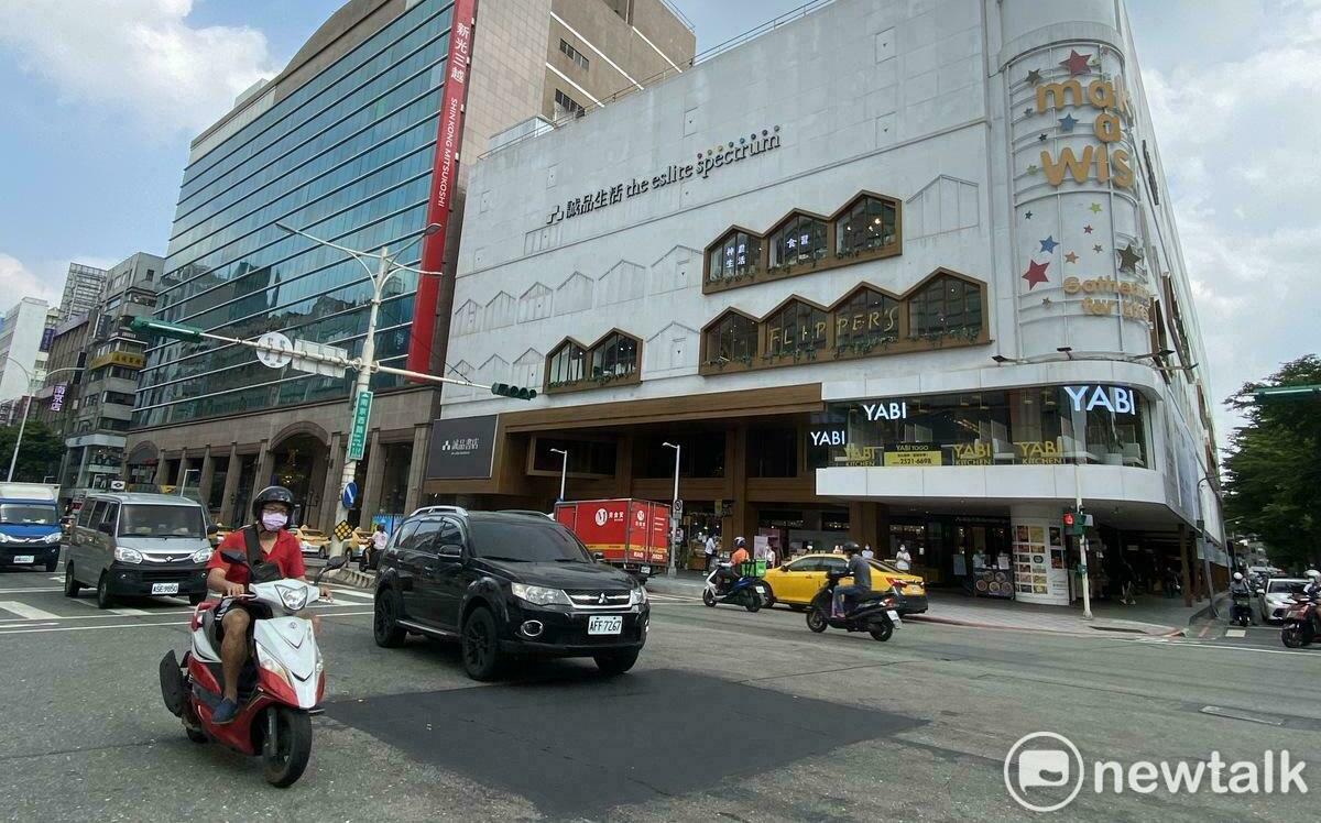 南西商圈爆亮刀事件 女子持美工刀恐嚇警追查