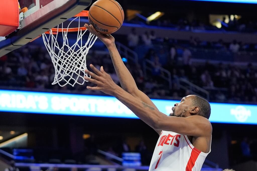 NBA馬刺奪11連勝 火箭杜蘭特飆40分達生涯里程碑