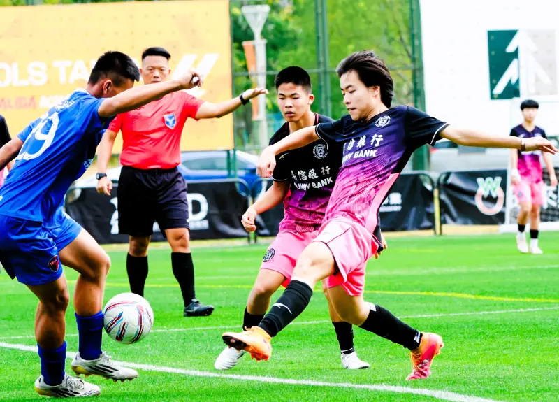 健身工廠盃開幕 小球員寫卡替台灣女足集氣