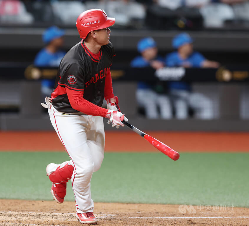 中職龍隊不敵日職火腿 劉基鴻4安還開轟成亮點