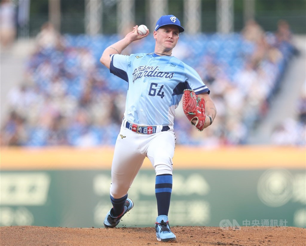 洪一中「開示」成真 雄鷹簽下前悍將洋投