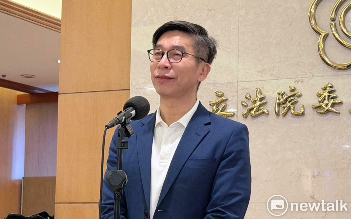 嗆中國拿台胞證操弄主權 鍾佳濱:自顧不暇的戰狼大外宣