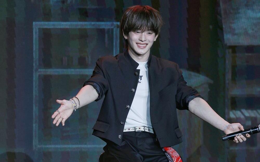 「黃金忙內」VERIVERY岡旻首度個人登台!撒嬌賣萌討抱抱全場瘋狂