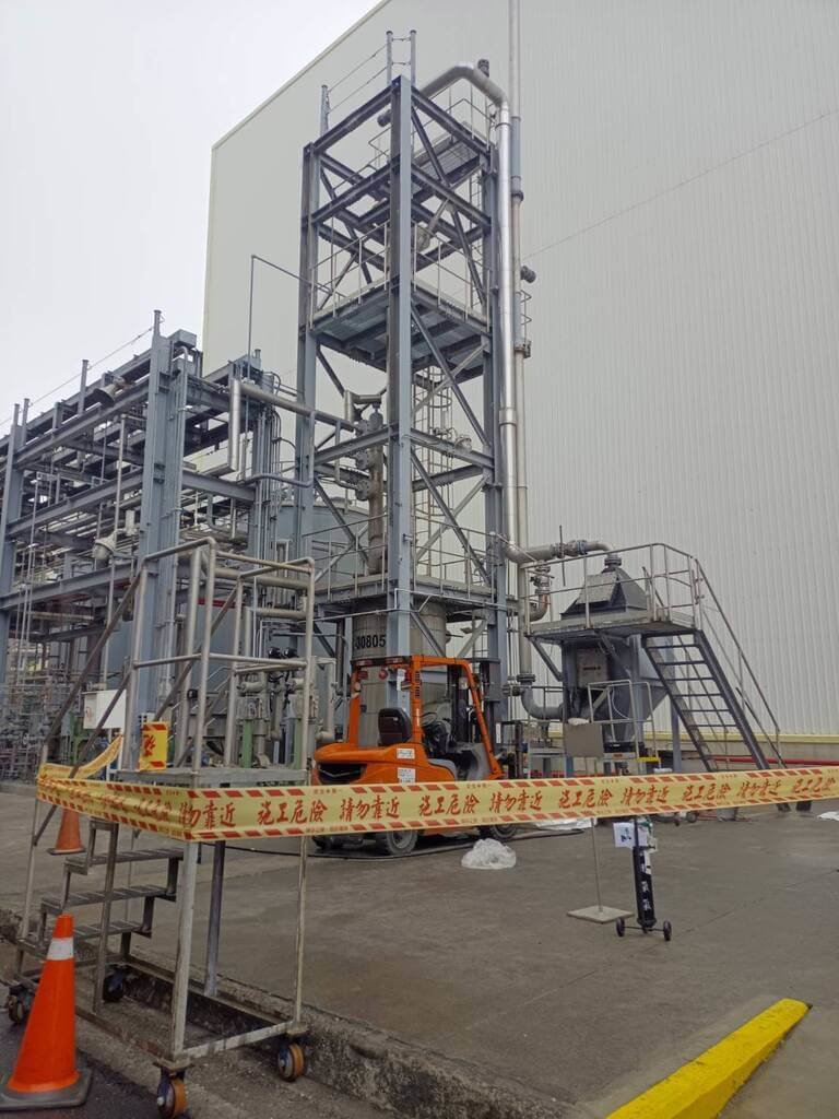 高雄大發工業區 3工人疑吸入有毒氣體送醫