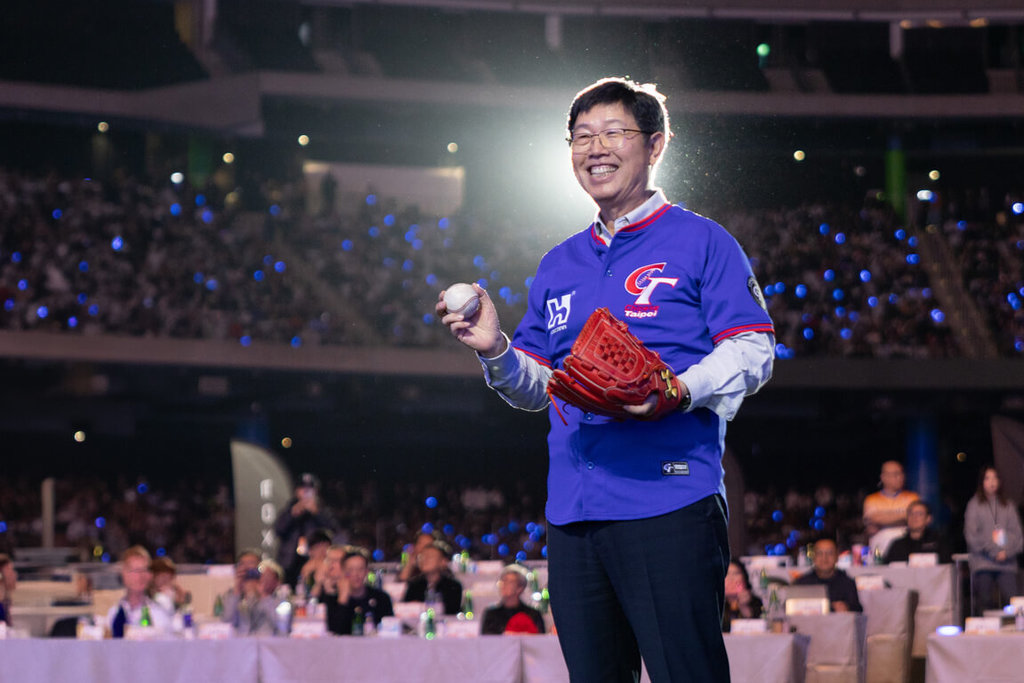 WBC開打劉揚偉一身棒球魂 大手筆組鴻海團赴日應援