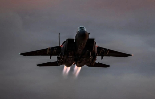  美國空軍一架 F-15E 戰機傳出在伊朗西南部執行打擊任務期間墜毀。(示意圖) 圖 : 翻攝自觀察者網 