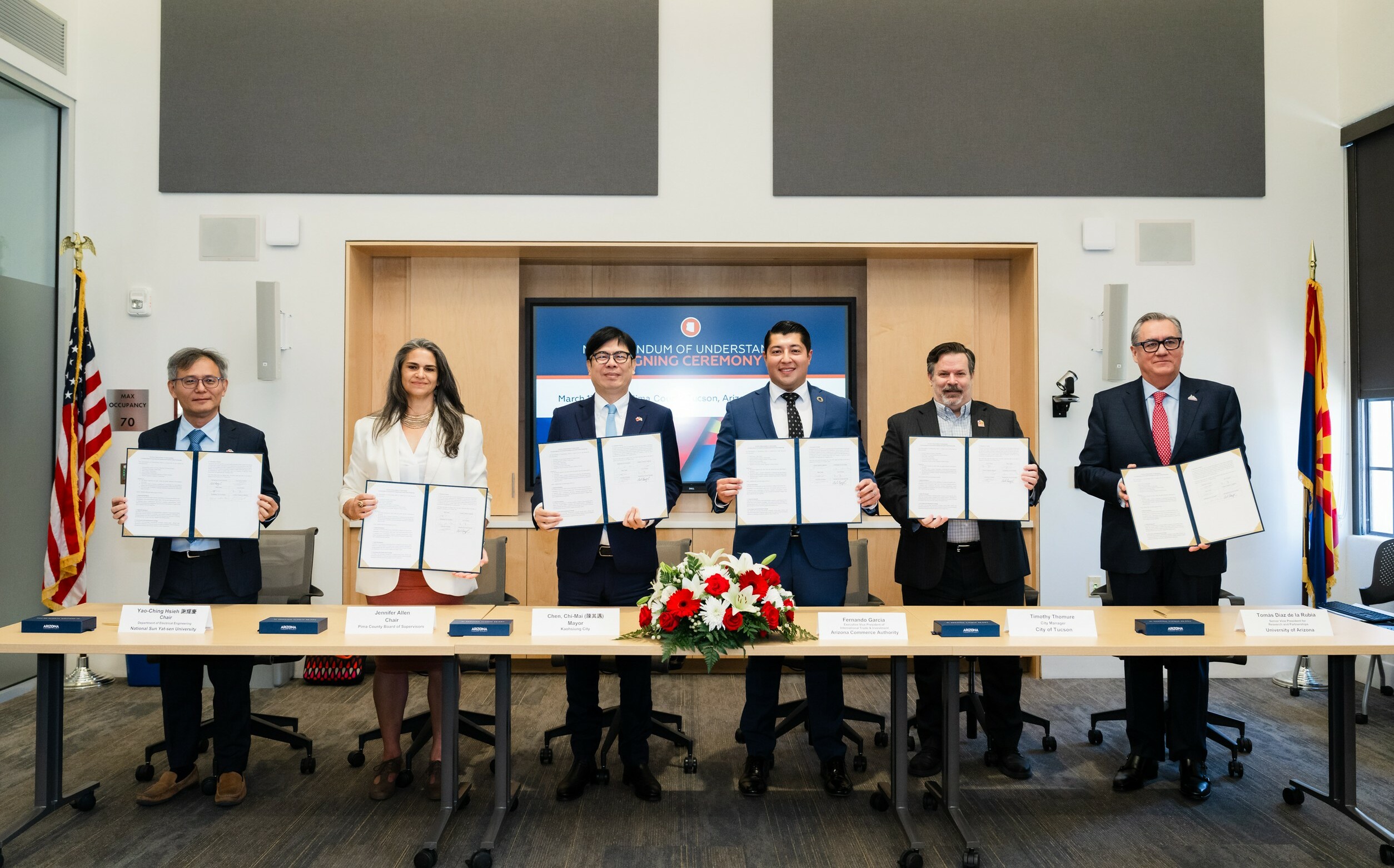 陳其邁訪美再下一城! 前進「光學之谷」簽署產官學六方MOU