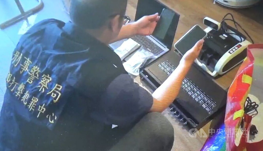 經銷商誘移工辦門號售詐團 刑事局逮18人法辦