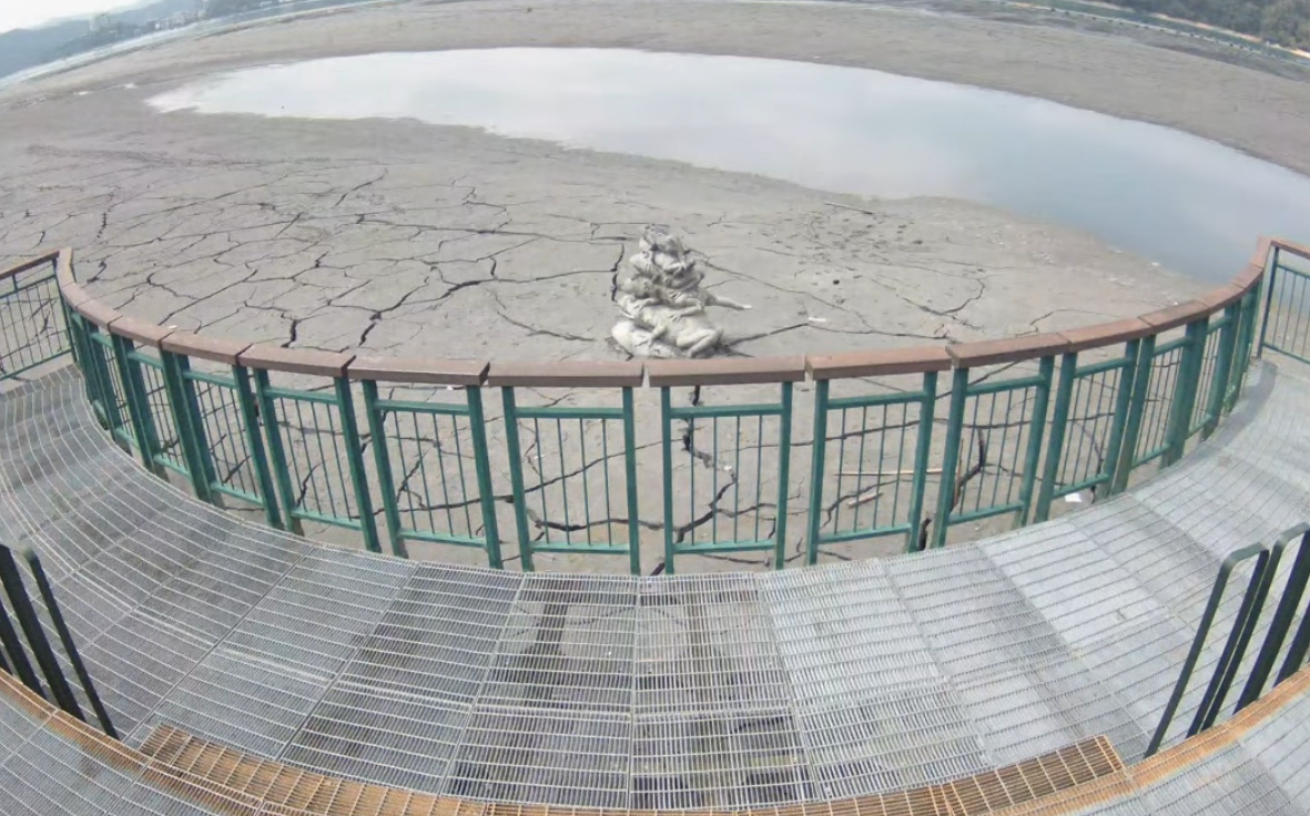 (影)水情告急!日月潭「九蛙疊像」全都露 驚人乾旱畫面曝光