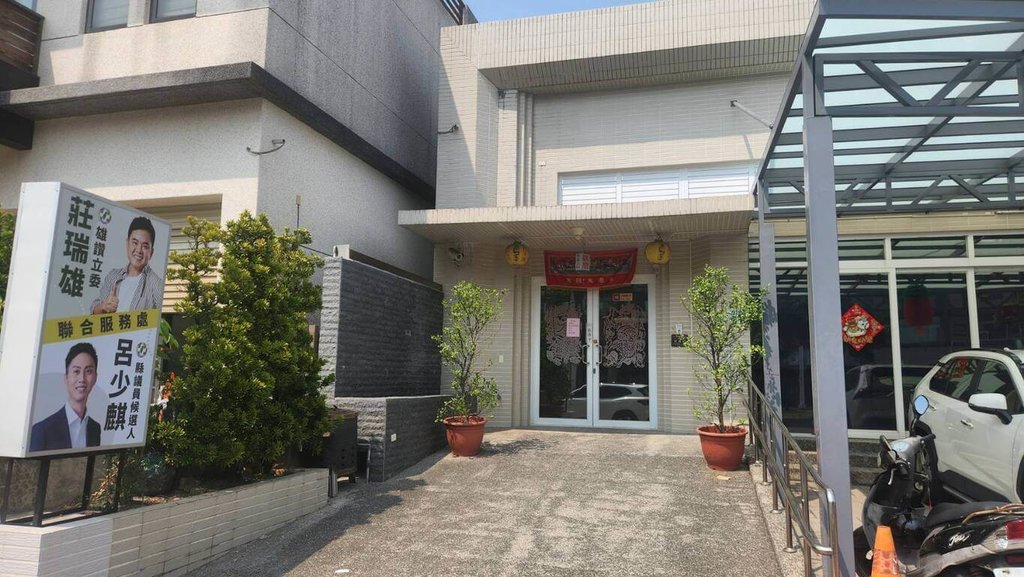 男闖莊瑞雄服務處翻箱倒櫃把玩打火機 東港警送辦