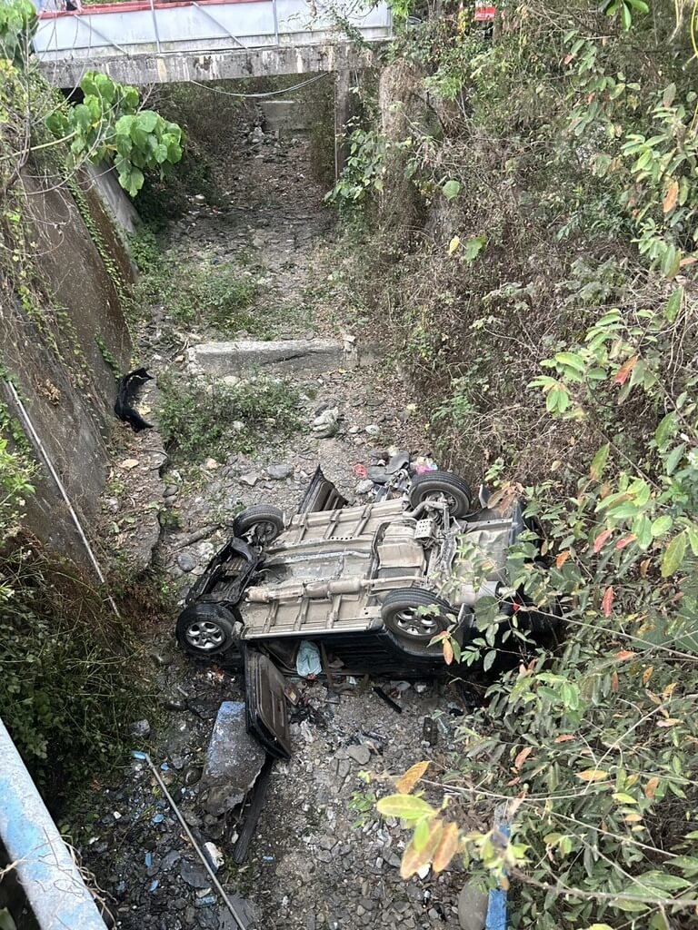 屏東墜橋車內擠8人 獨留持觀光簽逾期停留泰籍女