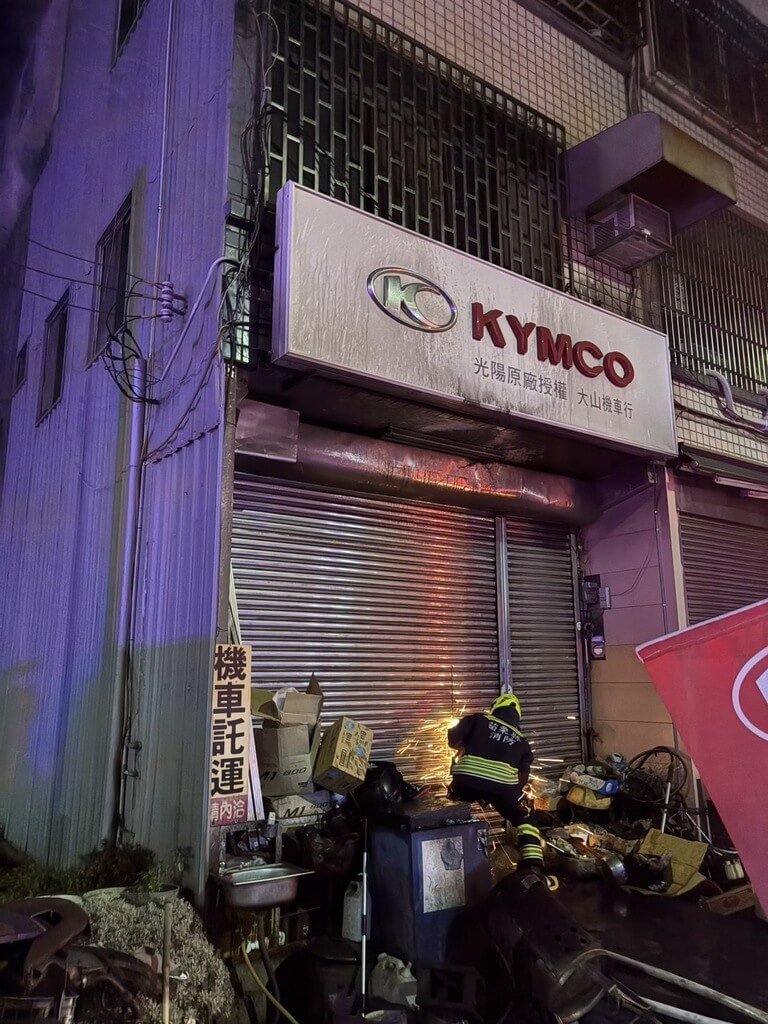 苗栗後龍機車行暗夜火警 釀1死1傷