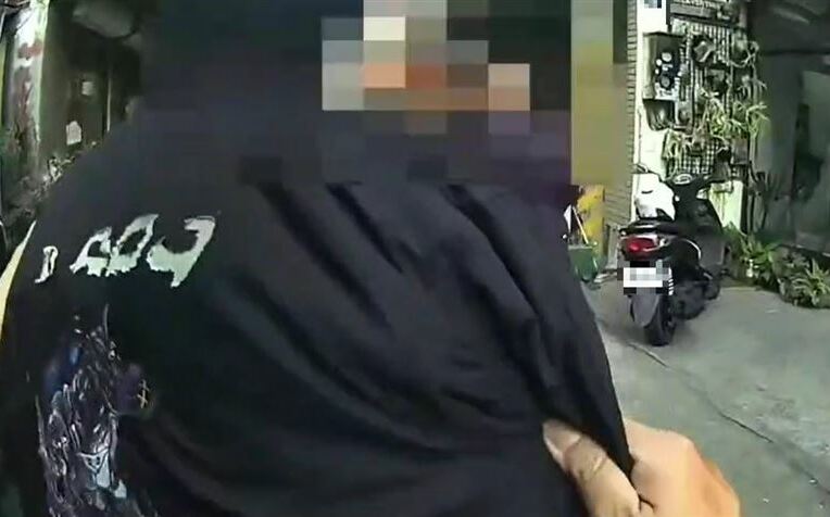 逢甲商圈驚傳持刀恐嚇!不滿服務態度釀衝突 22歲男送辦