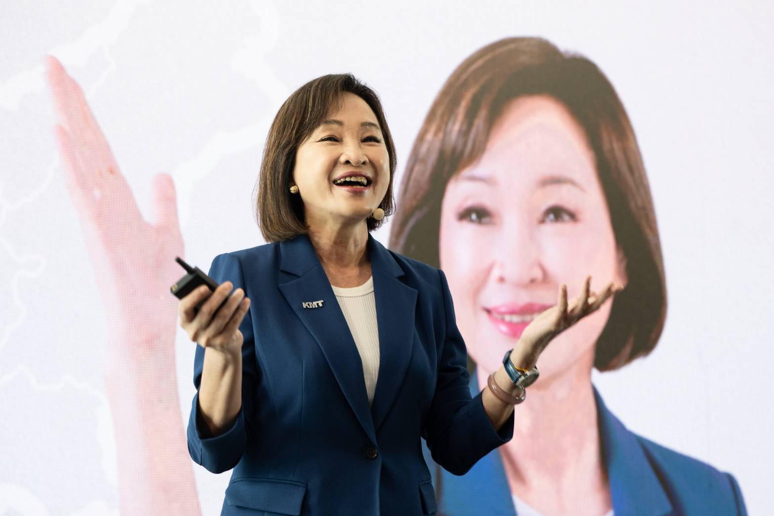  柯志恩個人形象清新，知名度也高於賴瑞隆。圖：柯志恩服務處/提供（資料照）