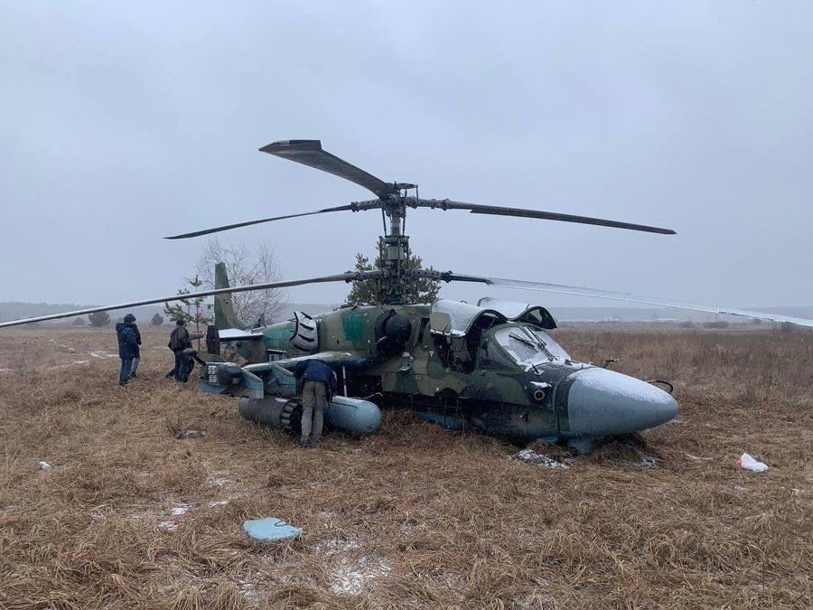  烏克蘭無人飛機再次擊落一架俄羅斯Ka-52武裝直升機。 圖：翻攝自Ｘ／@HXR001 