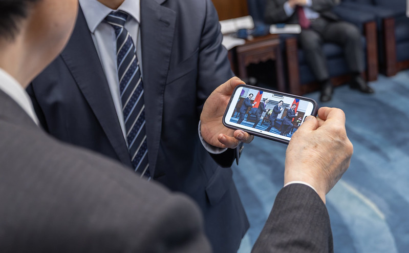 賴清德秀王貞治合照 日台親善協會長：促進台日高中生深入交流
