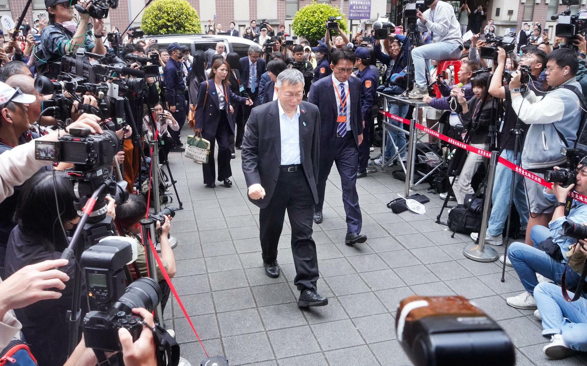 快訊》柯文哲維持7000萬交保 沈慶京、應曉薇各需再提3000萬保金