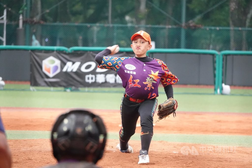 邱賢閤滿貫砲兼後援好投 謝國城少棒台東紅葉搶勝