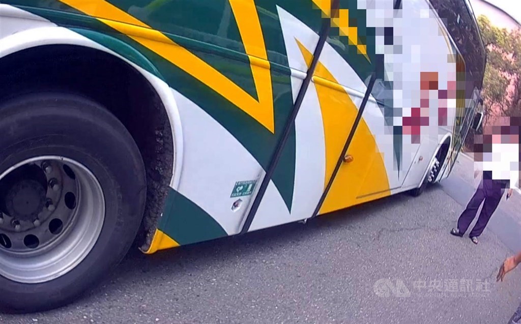 客運倒車輾壓南華大學生重傷 嘉院判6月徒刑