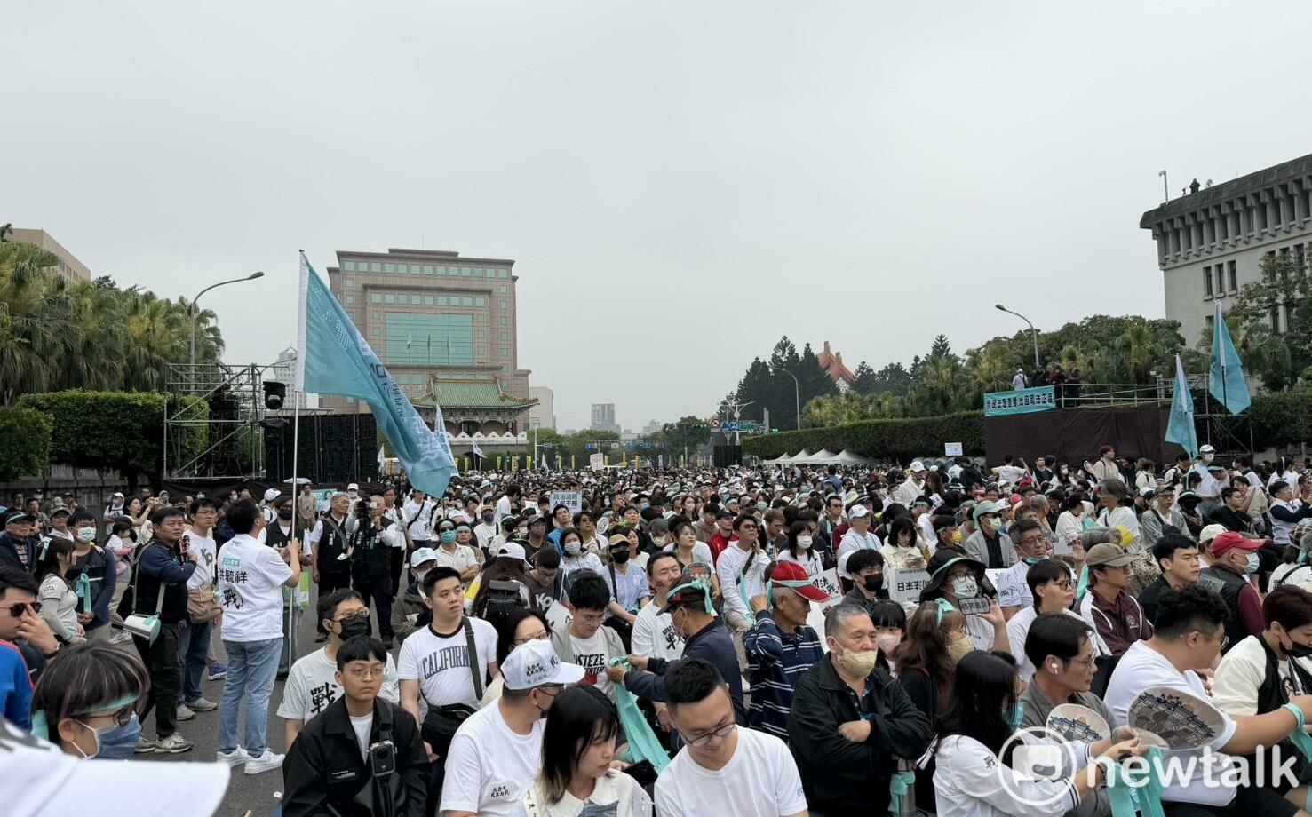 誰是吃人血饅頭的黃鼠狼？他曝：國民黨說了一堆，就是不說「柯文哲清清白白」