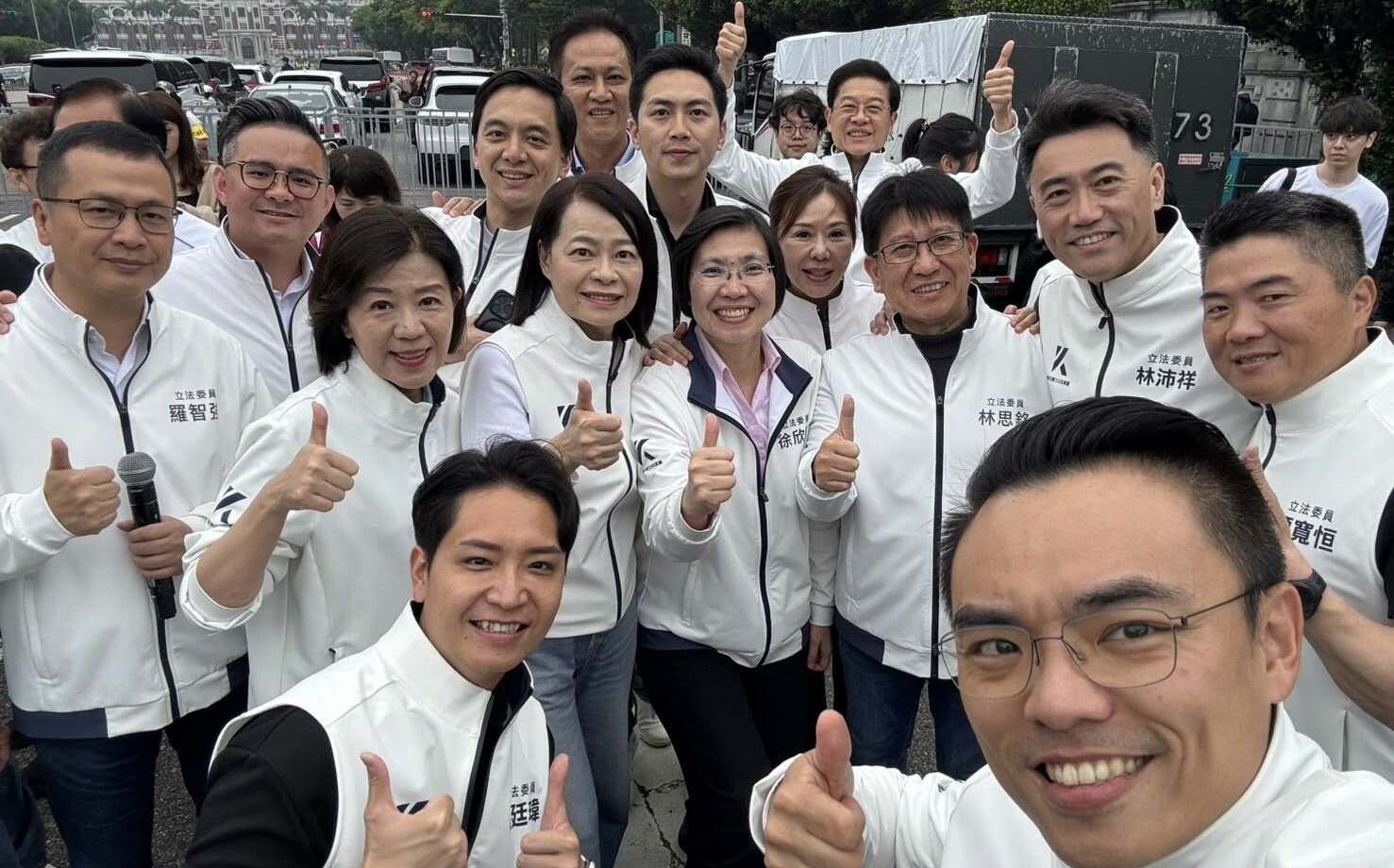 國民黨告發柯文哲涉貪 23藍委上凱道聲援 律師諷:縱火犯喜歡回去看現場