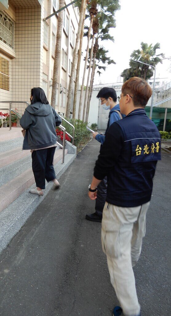 網拍賣家涉脫產不繳稅 罰456萬遭管收送看守所