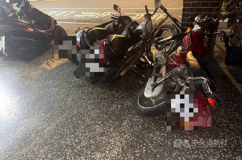 北市男夜推56輛路停機車 南港警火速查緝到案