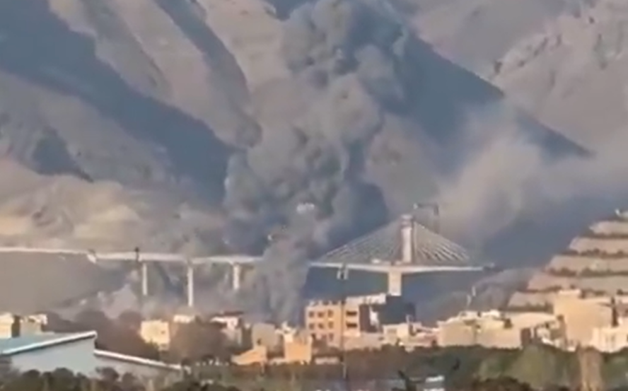 美以空襲伊朗南部多處設施釀2死7傷 核電廠周邊、石化特區接連遇襲