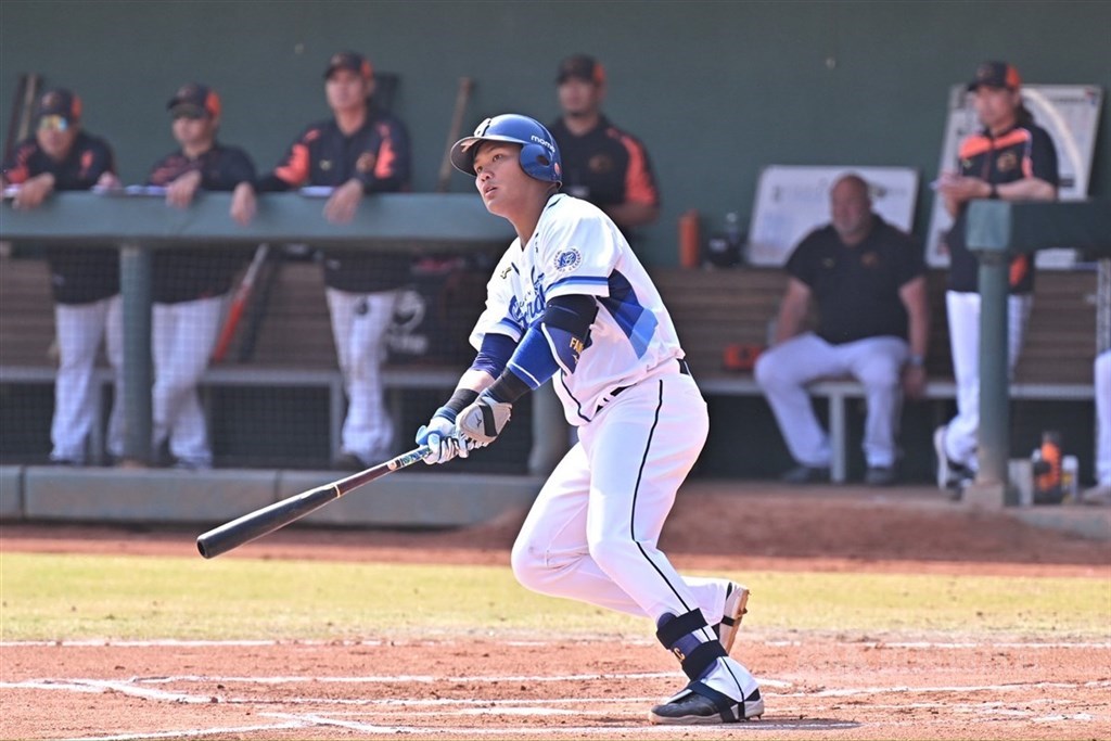 MVP送林哲瑄 范國宸2年16轟悍將贏15場