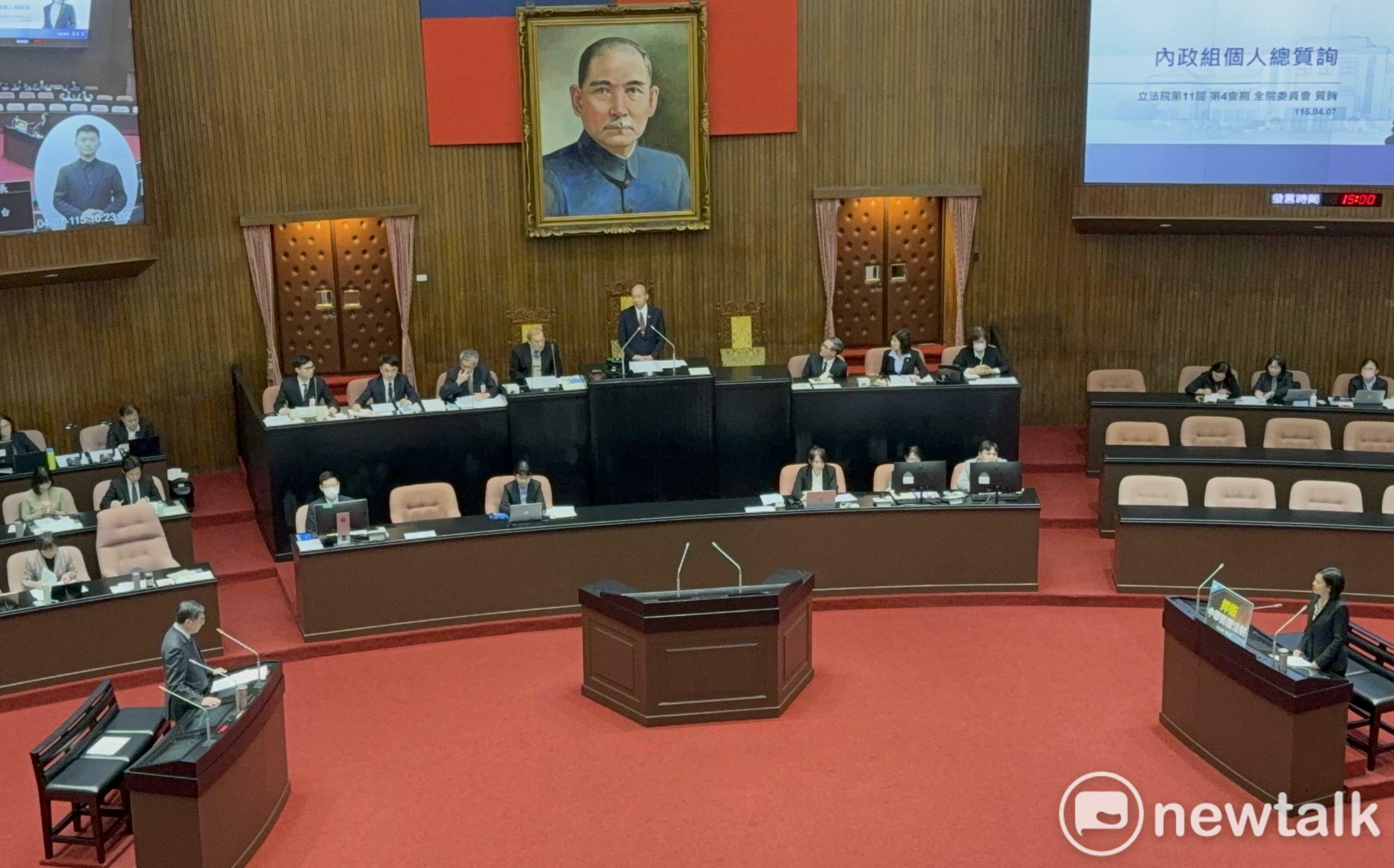 卓榮泰步上台表拒李貞秀質詢 韓國瑜:請行政院長尊重憲法質詢權