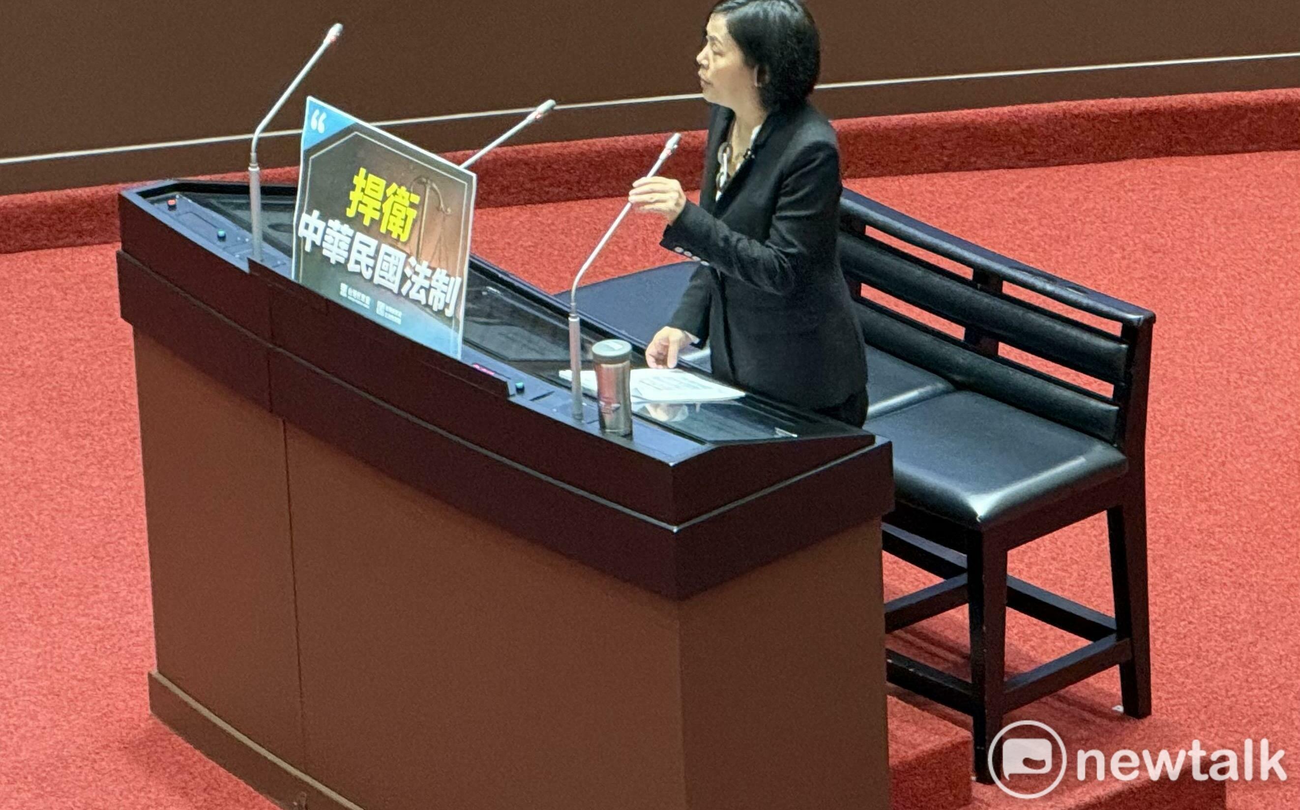 再度上演「空氣質詢」 李貞秀哽咽:一起阻止毀憲亂政賴政府繼續惡搞