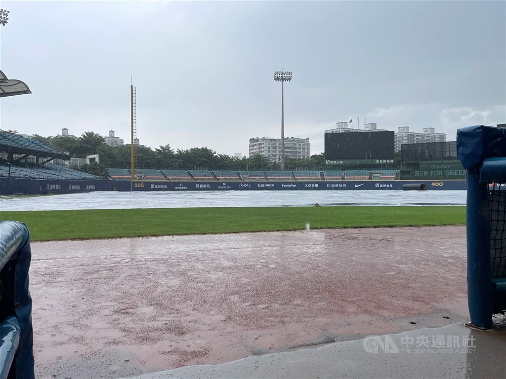 中職賽事受雨勢影響 龍猿戰、悍將兄弟戰延賽