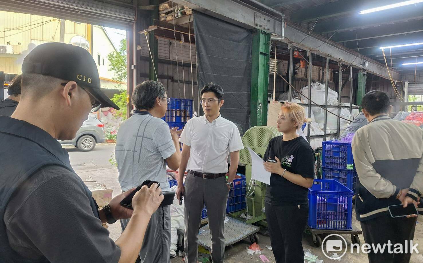 南檢查訪塑膠袋業者掌握市場動態 防範不法囤積與哄抬價格