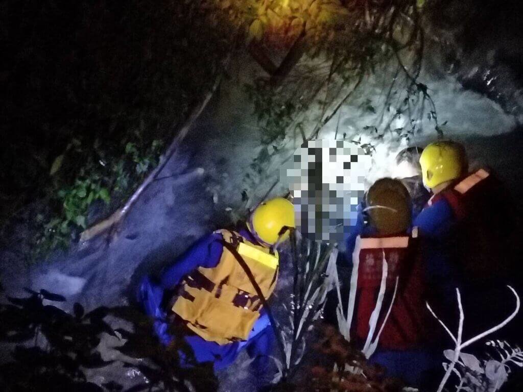 苗栗男巡山泉管路失聯 警消尋獲疑失足墜河道亡