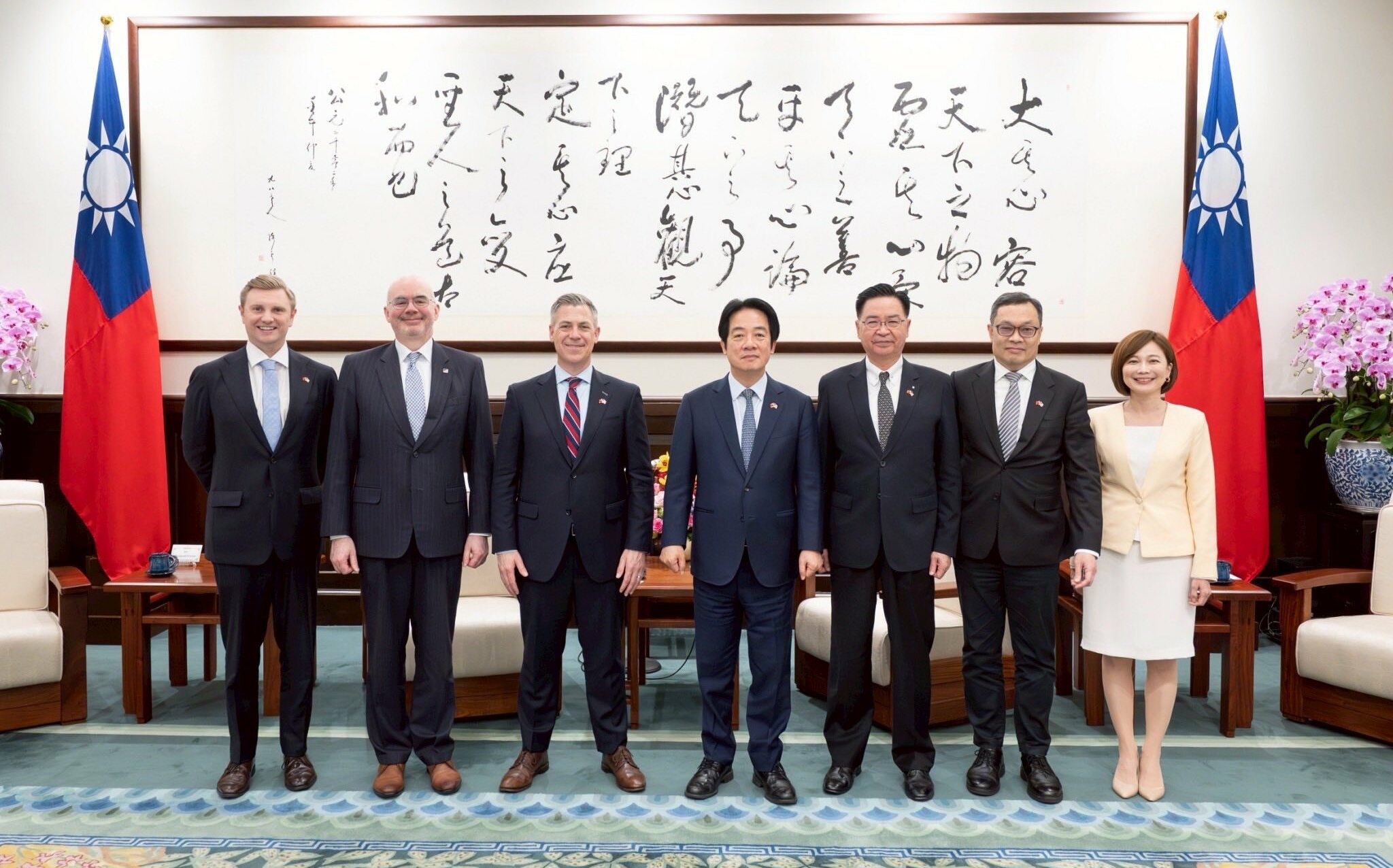 (影)賴清德接見美國參議員班克斯訪問團 盼以實力確保和平與理念相近國家並肩打造安全繁榮未來