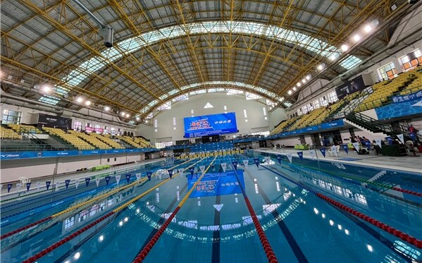 高雄國際池水質變異引關注 衛生局稱業務管轄權在運發局