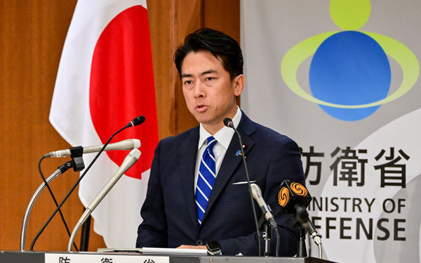 日本防衛大臣:考慮自主研發和擁有攻擊型無人機
