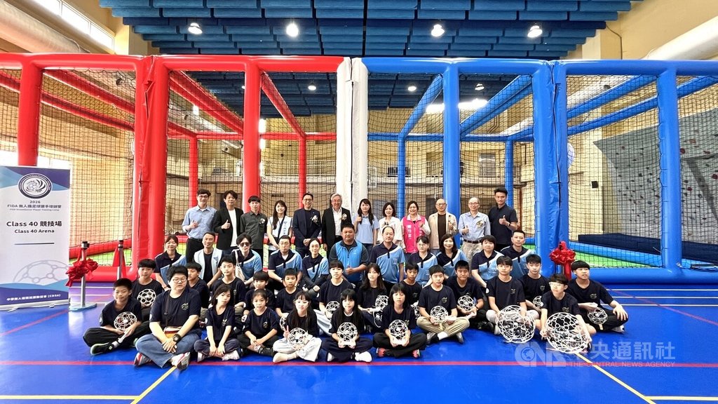 無人機足球接軌國際 台灣首座FIDA標準場地啟用