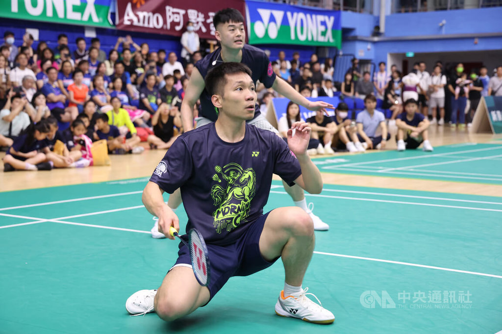 王齊麟清晨盃合體李洋 人造羽球還需適應