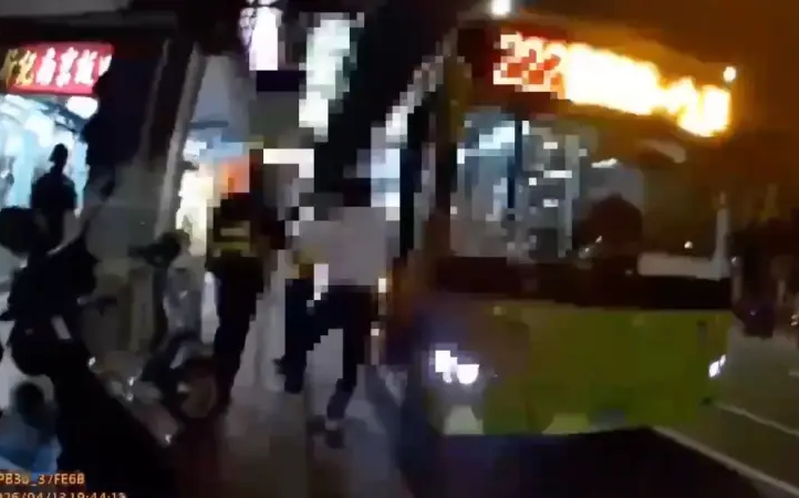 北市公車爆衝突!司機嗆「好好活著」 乘客提告恐嚇